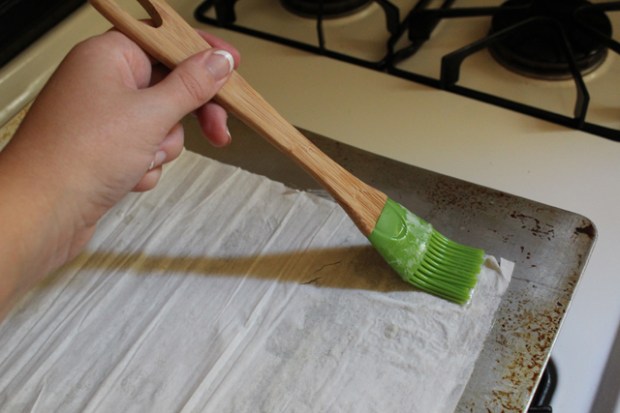 brushing-phyllo